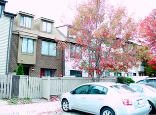 9840 Brookridge Ct, Gaithersburg, MD 20886