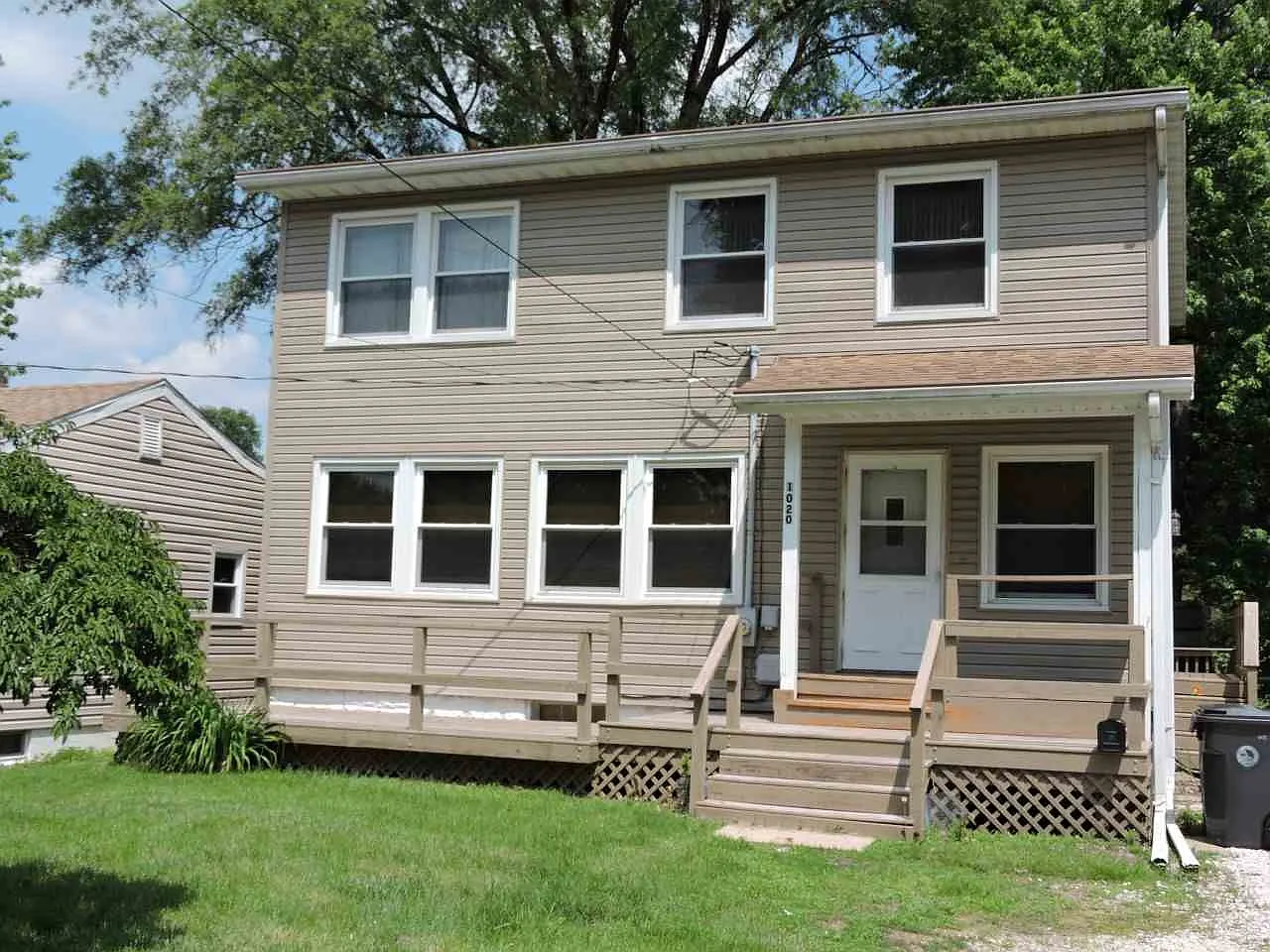 1020 Augusta St photo 1