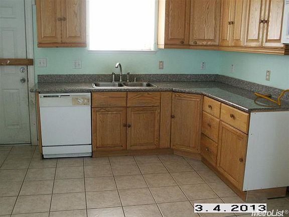 4th image of 3712 Willow St