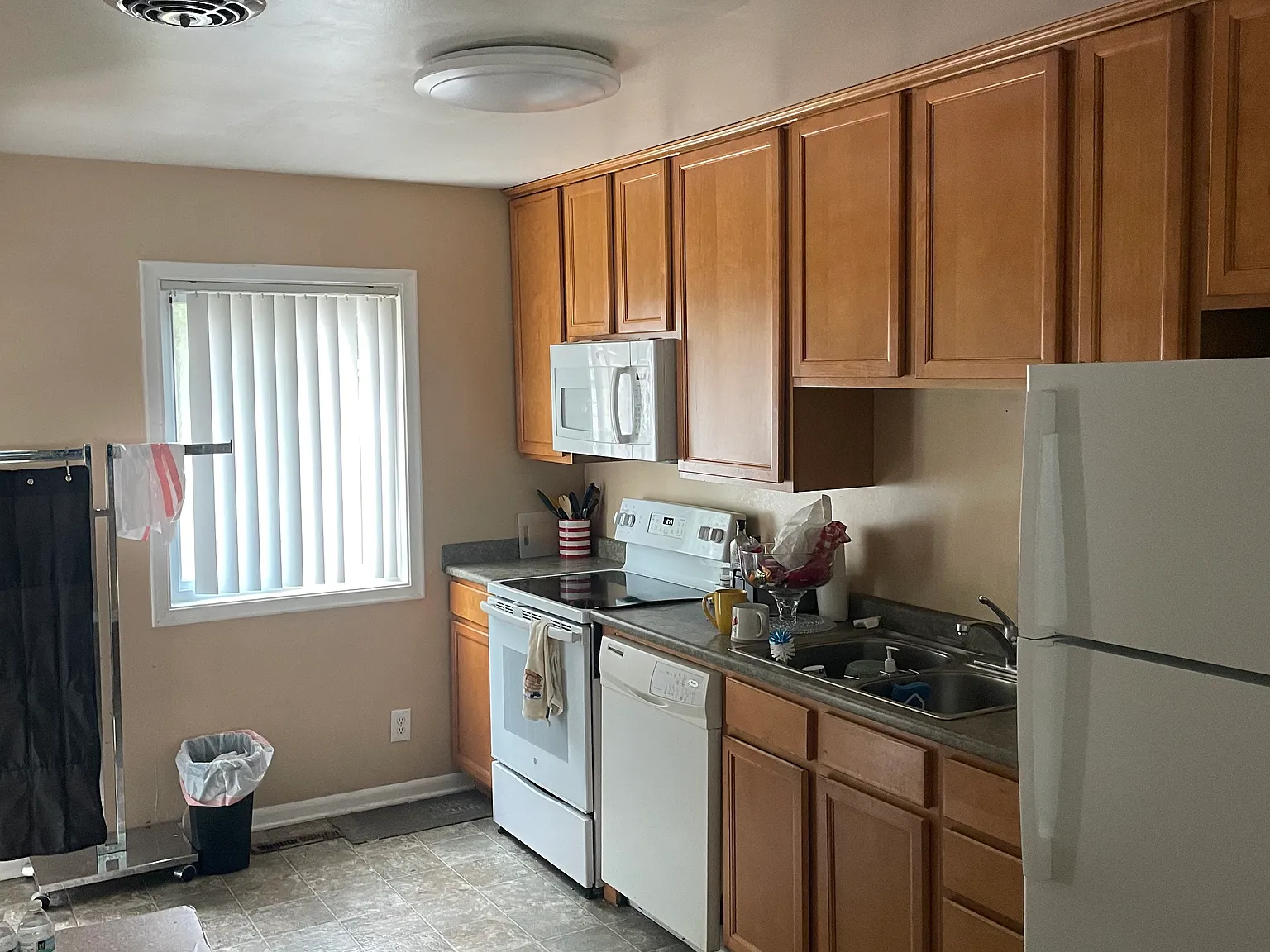 5107 E Brookfield Dr — Photo 2