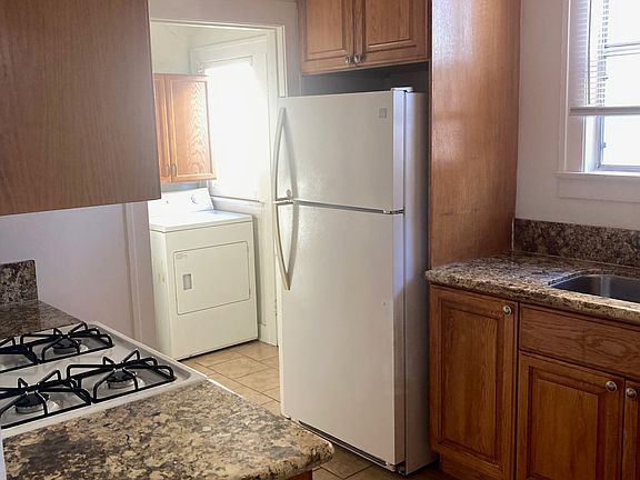 3rd image of 1863 N New Hampshire Ave #1