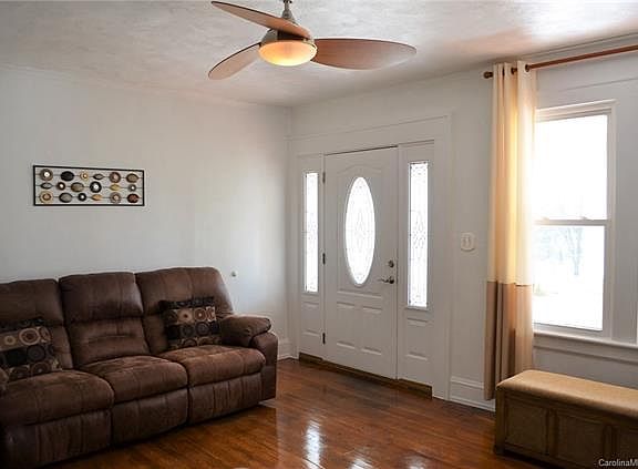 5th image of 812 Berry Ave SE
