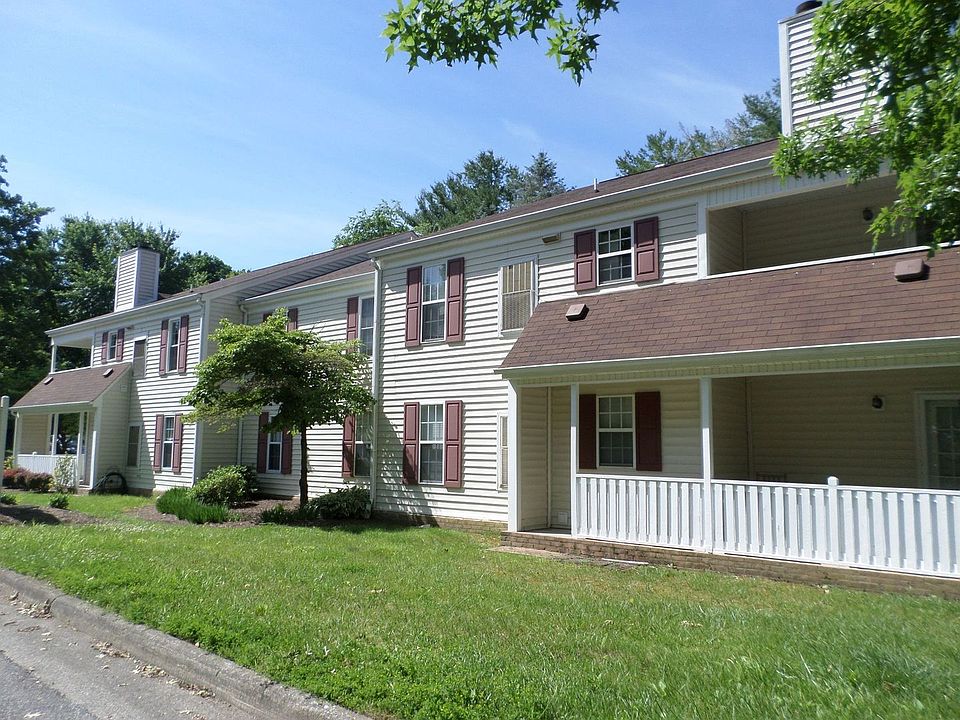 2nd image of 203 Chowning Pl