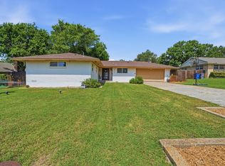 5017 Fox Hill Ln, Dallas, TX 75232
