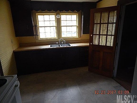 3rd image of 3845 Wilkesboro Blvd