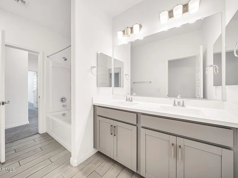 8830 W Pasadena Ave — Photo 11