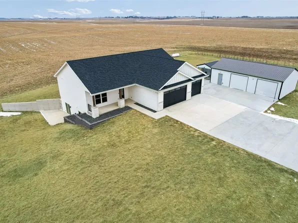 9553 State Highway T14, Reasnor, IA 50232