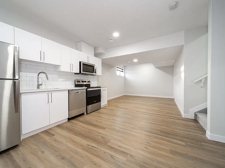 106 Penn Pl #B — Photo 2