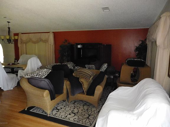 3rd image of 4419 Twin Lakes Dr