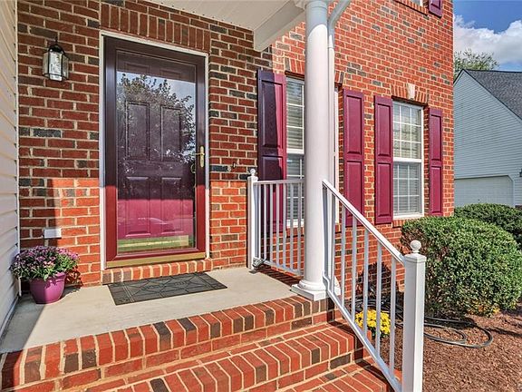 3rd image of 6513 Oakland Chase Pl