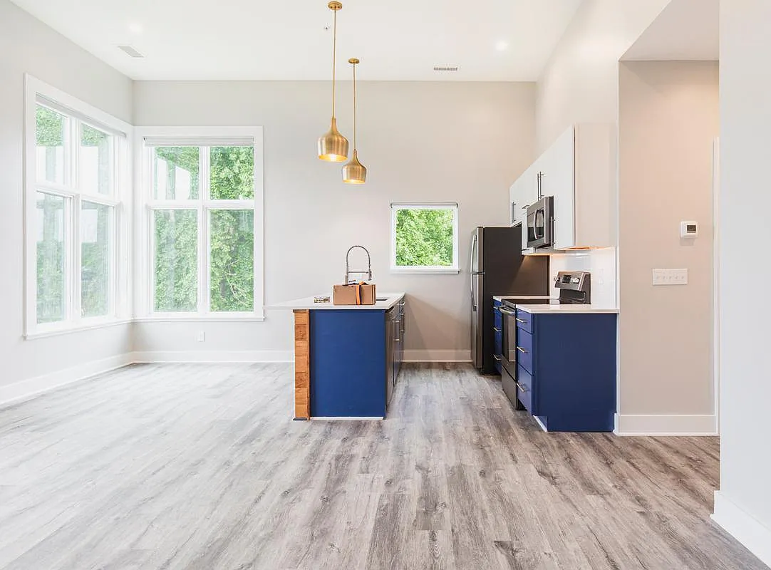 1212 Cedars Ct — Photo 4