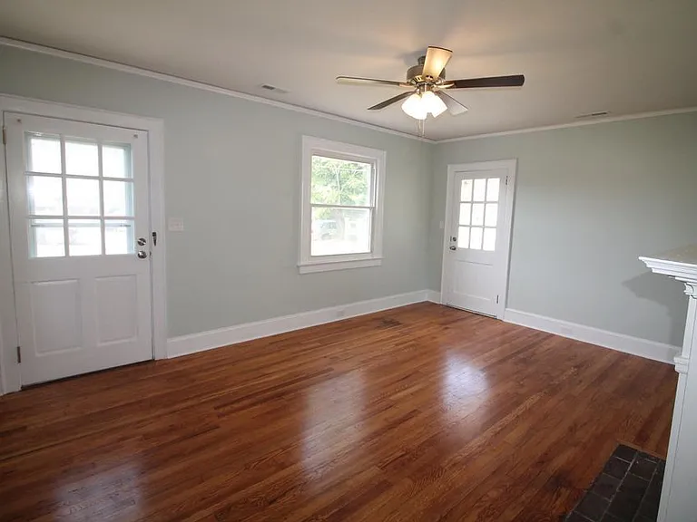 2145 Monroe St — Photo 8
