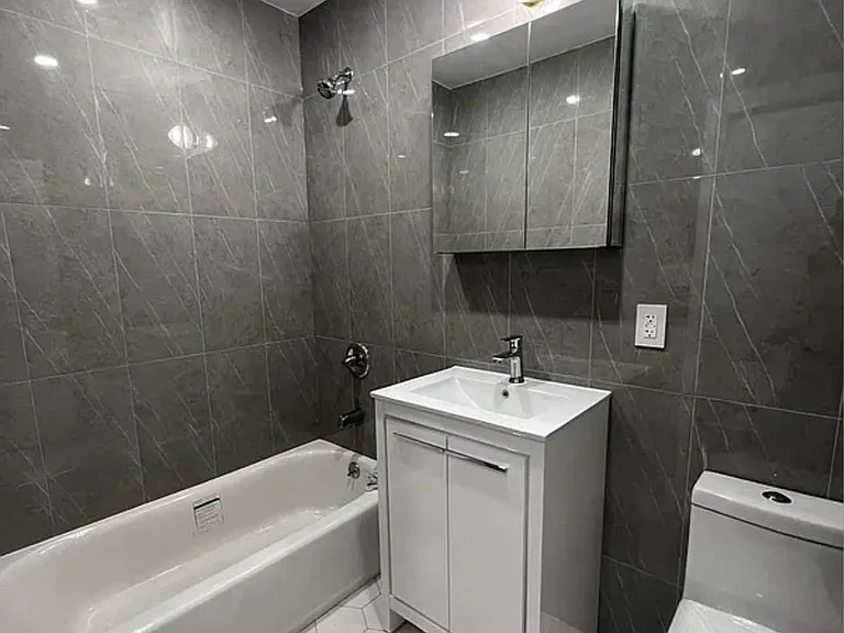 200 Winthrop St #B14 — Photo 5