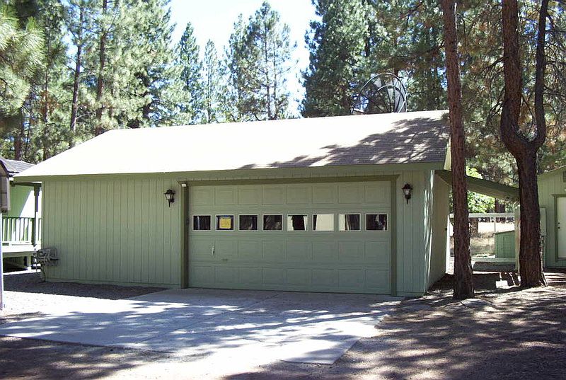 2nd image of 686-830 Catalpa Way