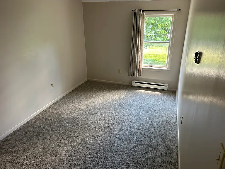 144 S Wade Ave #C — Photo 7
