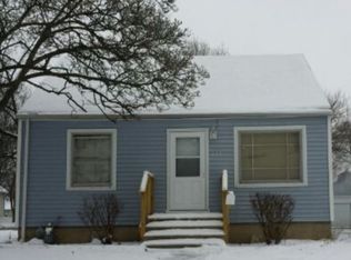 425 Howard Ave, Aurora, IL 60506