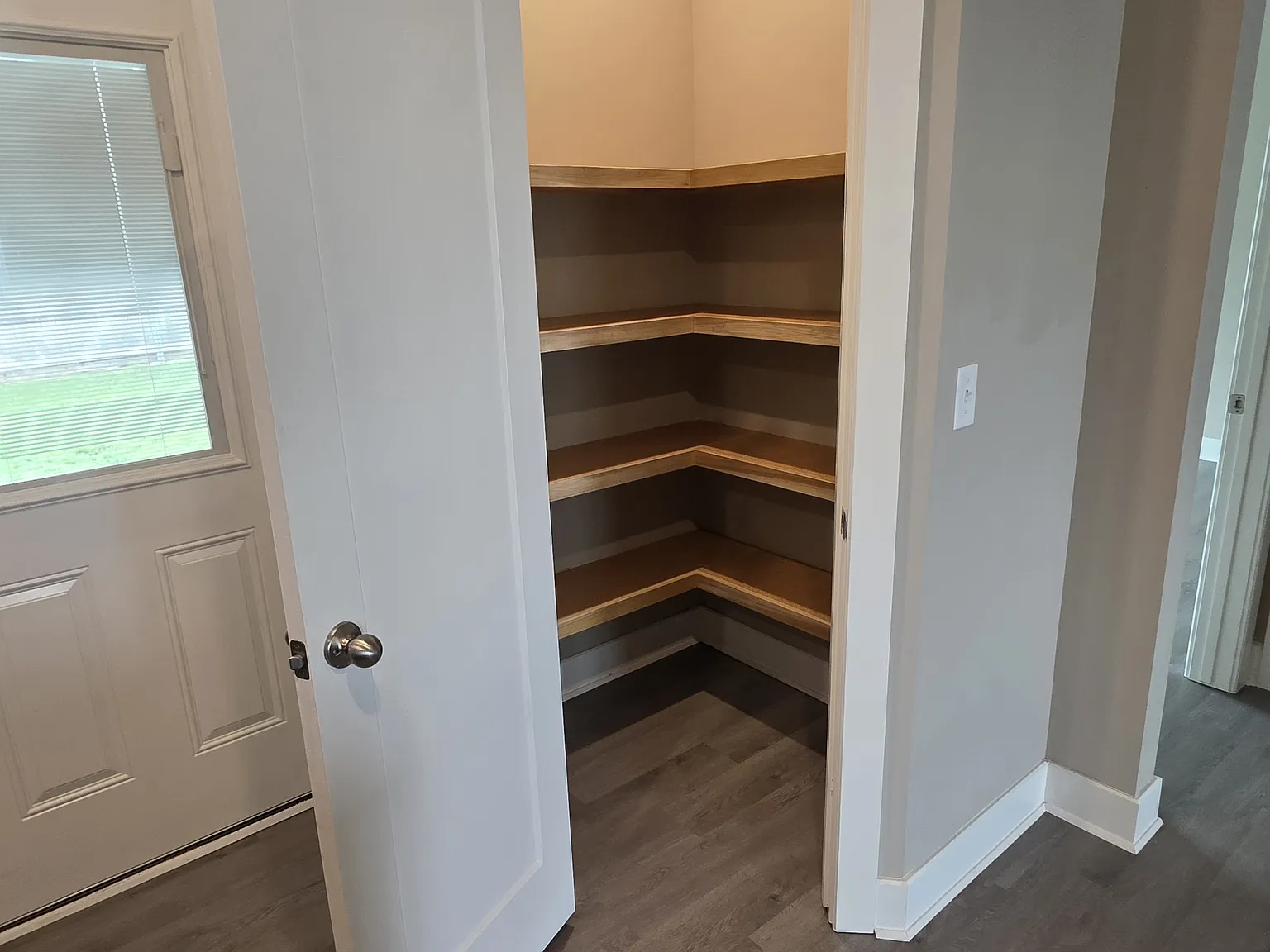 3 bed, 1210 sqft, $1,650 — Photo 2