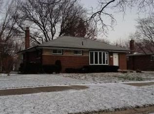 20419 Fleetwood Dr, Harper Woods, MI 48225