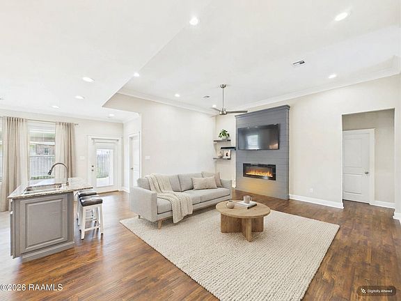 4th image of 110 Scarlet Oak Dr