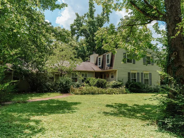 100 Bellevue Dr W, Nashville, TN 37205
