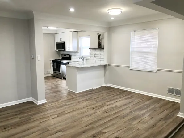 13431 Oak Park Blvd, Oak Park, MI 48237