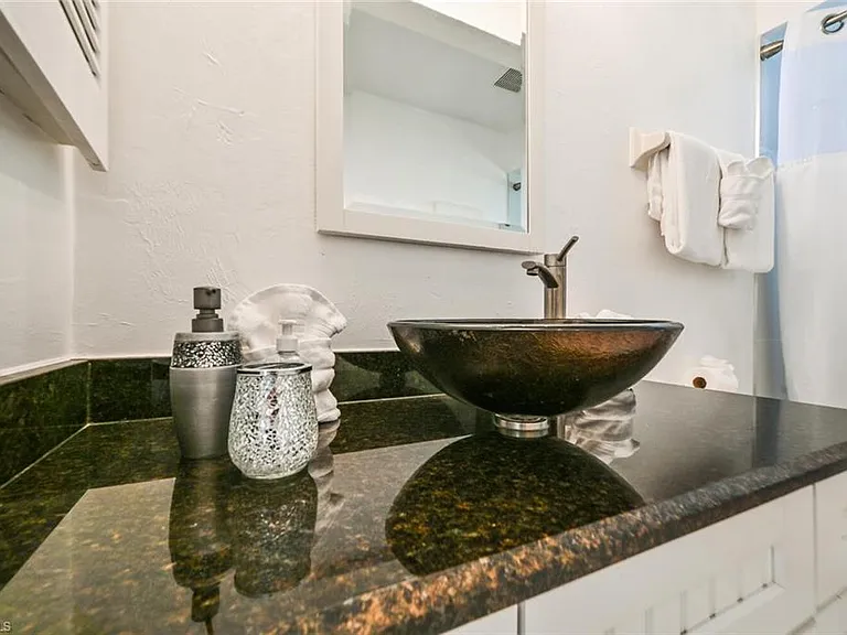 21511 Indian Bayou Dr — Photo 25