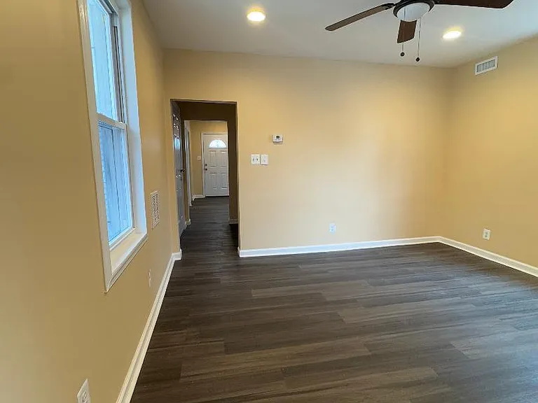 1633 Sexton St — Photo 4