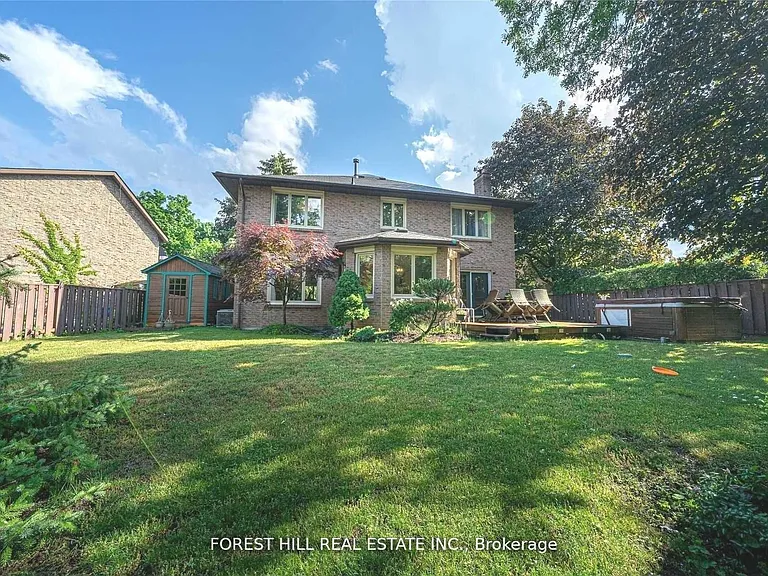 54 Pennock Cres — Photo 19