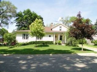 809 N Sheldon St, Charlotte, MI 48813