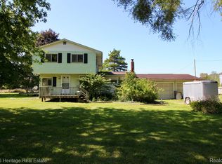 9700 Fenner Rd, Perry, MI 48872