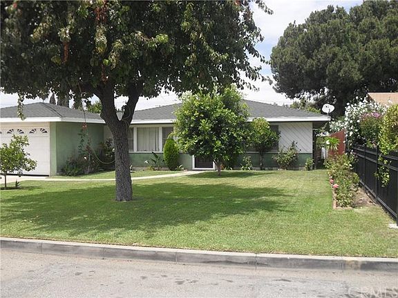3rd image of 1171 Pavilion Dr