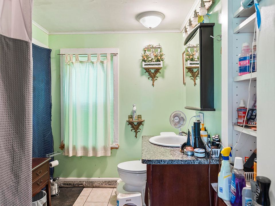 13th image of this home