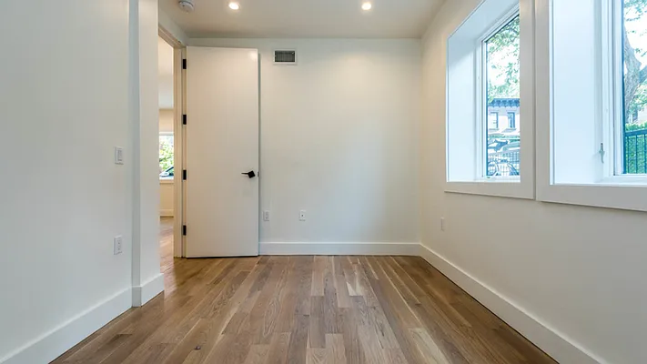 Rented by Nooklyn NYC LLC | media 38