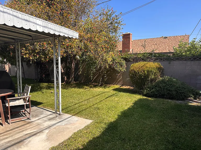 1755 W Beacon Ave — Photo 7