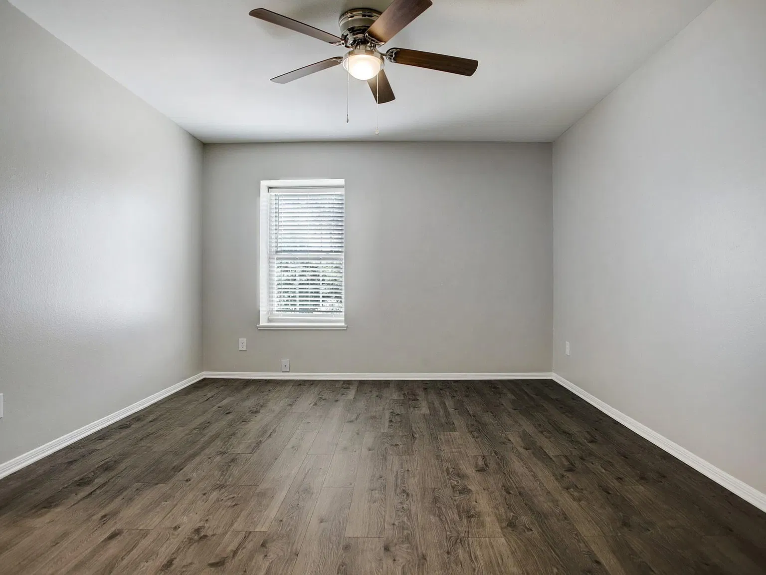 2 bed, 2.0 bath, 1134 sqft, $1,850 — Photo 4