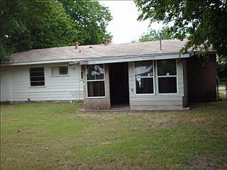 2nd image of 717 Hardy Dr