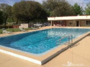 155 Castle Dr, Gainesville, FL 32607