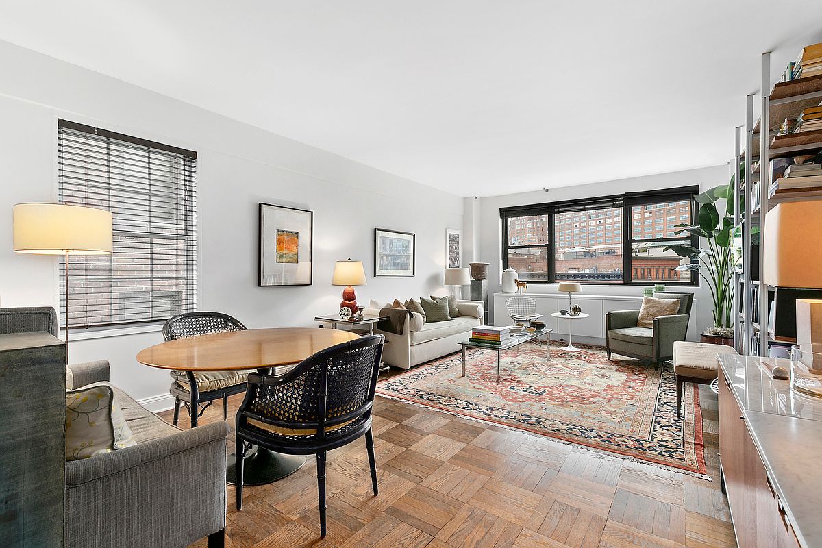 2 Horatio St APT 6R, New York, NY 10014 | Zillow