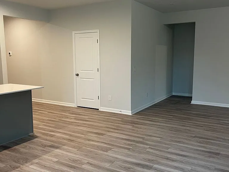 828 Longleaf Dr — Photo 19