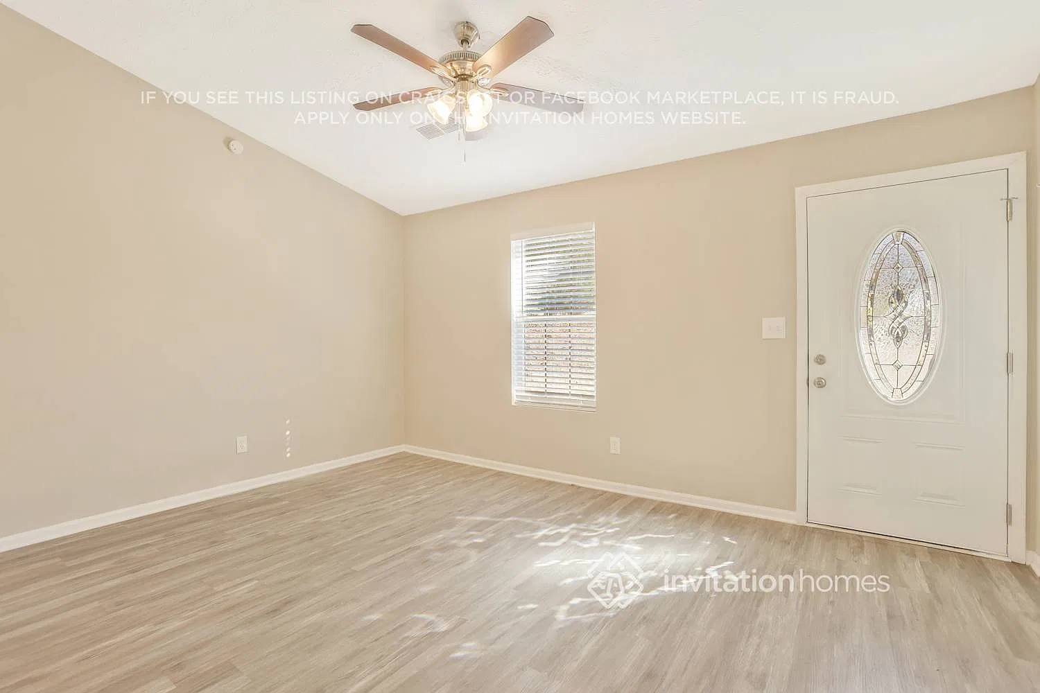 659 N Wood Path Dr Stone Mountain, GA 30083 — Photo 2