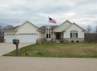 2012 Ridgefield Dr, Port Byron, IL 61275