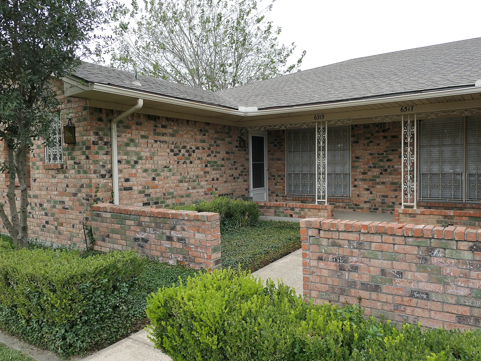 2 bed, 1608 sqft, $2,395 — Photo 2