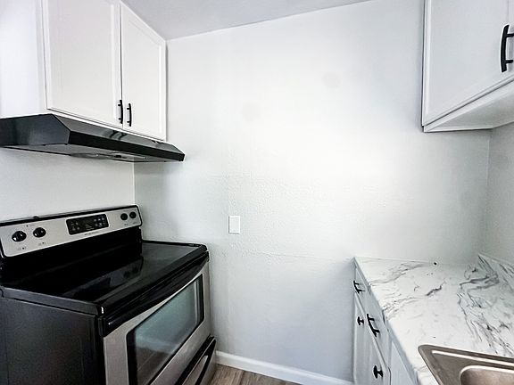 4th image of 4813 Easter Dr