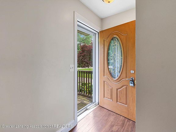 5th image of 2783 Brentwood Ave