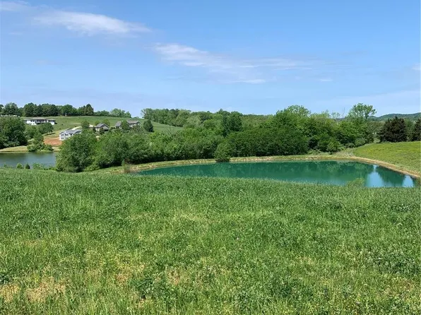 7 Churchill Downs Rd, Marthasville, MO 63357