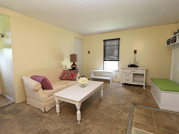 4th image of 5229 Belle Dr