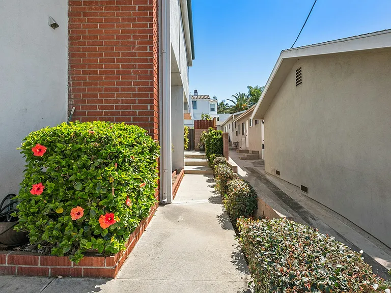 2508 Aviation Blvd #B — Photo 9