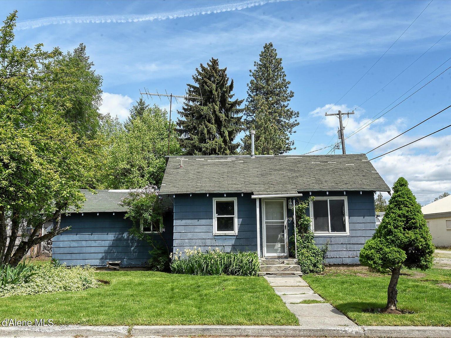 1402 N 7th St, Coeur D Alene, ID 83814 | Zillow