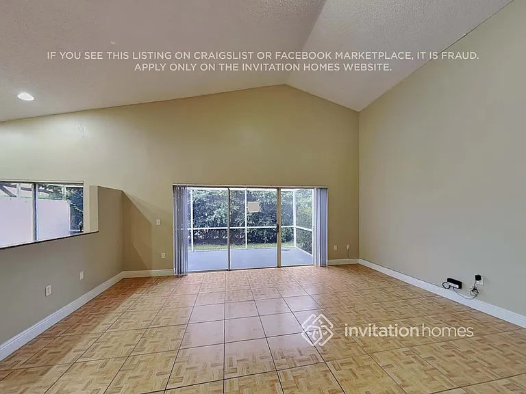 20540 NW 7th St — Photo 12