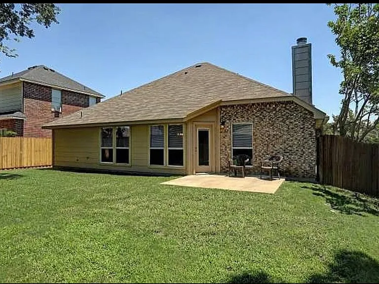233 Dartmouth Dr — Photo 24